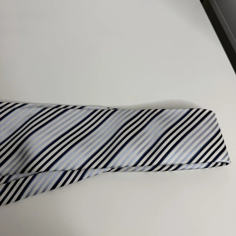 NWOT Nautica Men's Silk Tie Blue White Stripe 3 3/8‎ X 59 1/2
